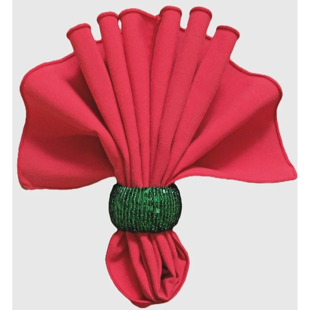 Pier 1 - 4 Green Glass Seed Beads Napkin Rings, Classic Red Cloth Dinner Napkins